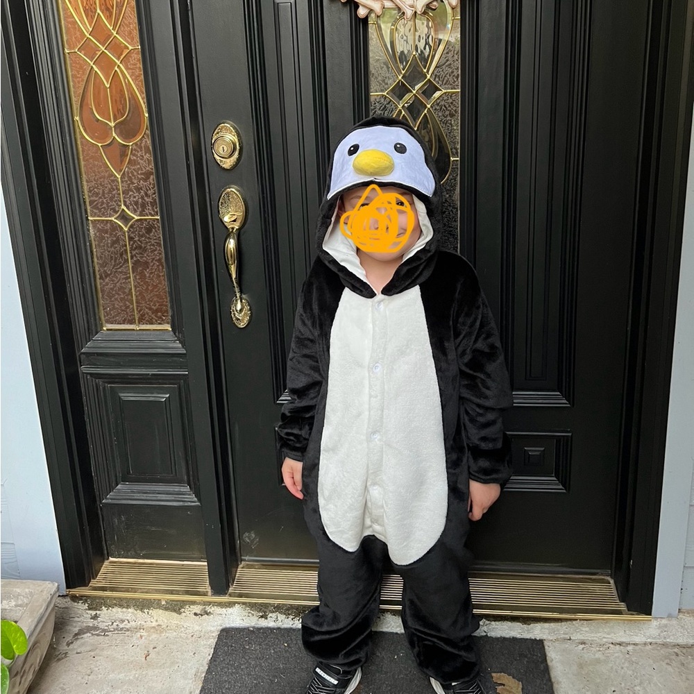 Kid’s Penguin Onesie Costume Size 7/8 Unisex - Picture 2 of 2